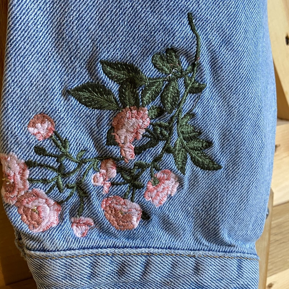 GRLFRND | eve crop boyfriend embroidered jacket - Picture 7 of 8